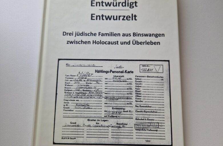 „Entrechtet – Entwürdigt – Entwurzelt“
